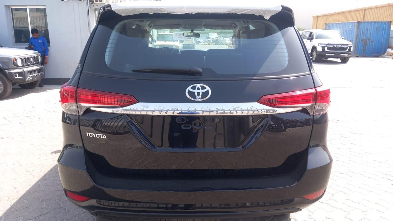 TOYOTA 2.7L SR5 - Automóvel: foto 2 TOYOTA 2.7L SR5 - Automóvel: foto 2