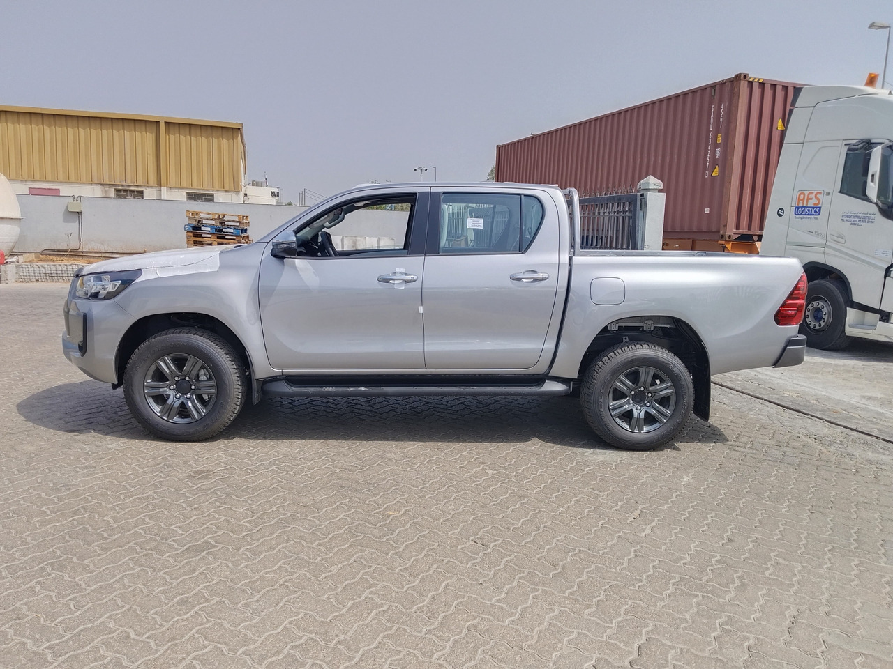 Toyota Hilux - Pick-up, Carrinha cabine dupla: foto 1 Toyota Hilux - Pick-up, Carrinha cabine dupla: foto 1