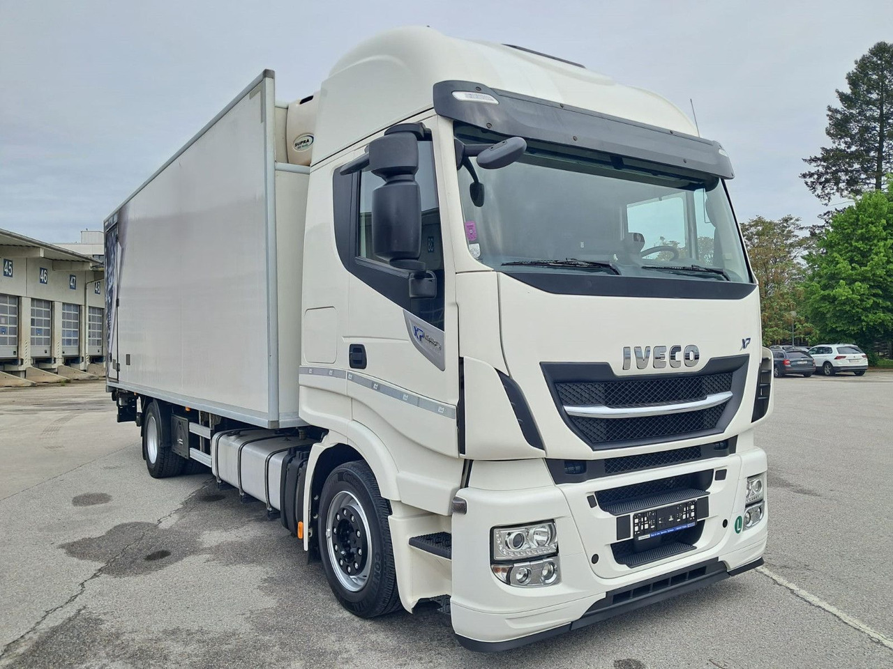 Iveco Stralis 460 Kühlkoffer | LBW | Klima | Retar - Caminhão frigorífico: foto 2 Iveco Stralis 460 Kühlkoffer | LBW | Klima | Retar - Caminhão frigorífico: foto 2