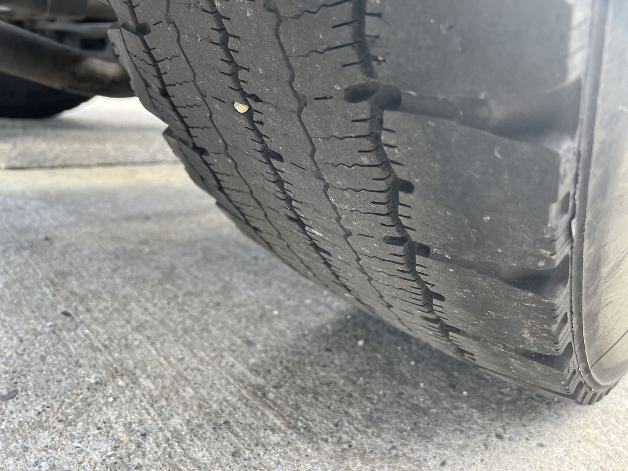 Caminhão chassi MERCEDES-BENZ Antos 25 40 | Standheizung | Klima | Liftachse: foto 32 Caminhão chassi MERCEDES-BENZ Antos 25 40 | Standheizung | Klima | Liftachse: foto 32