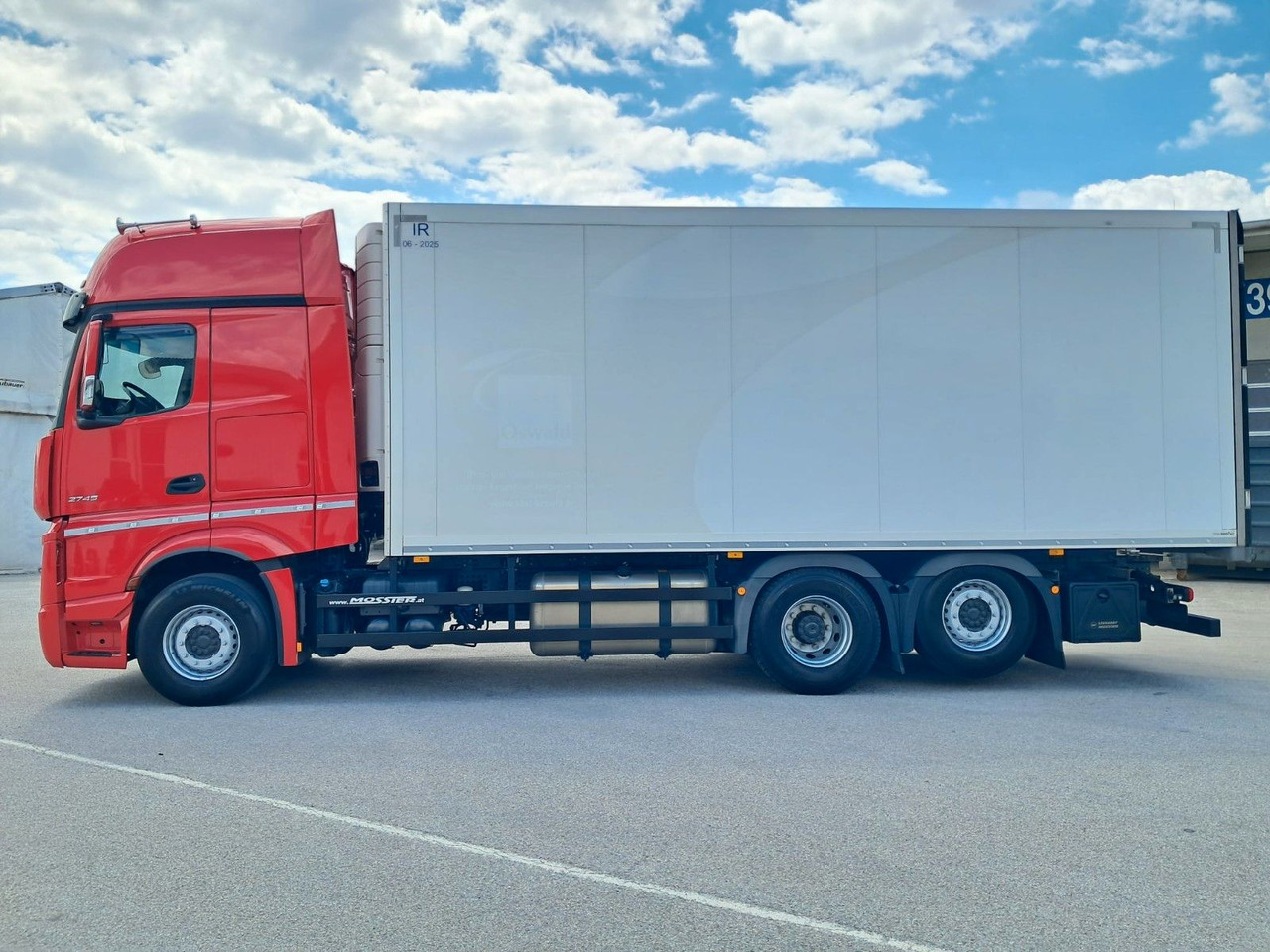 Mercedes-Benz Actros 2745 Kühlkoff | Standklima/heiz | Liftach - Caminhão frigorífico: foto 4 Mercedes-Benz Actros 2745 Kühlkoff | Standklima/heiz | Liftach - Caminhão frigorífico: foto 4