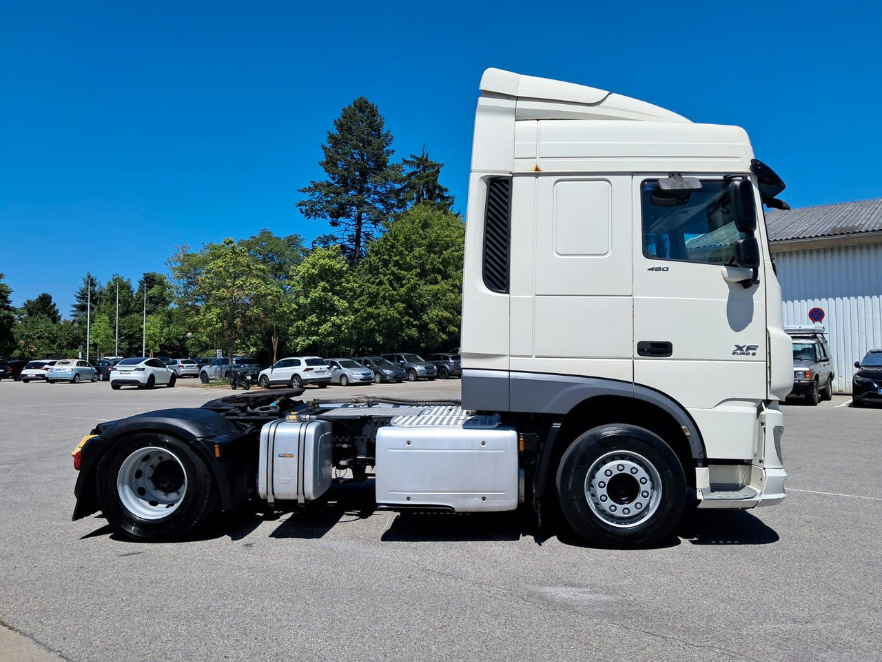 DAF XF 18.460 Schubboden | Klima | Retarder | Differ - Tractor: foto 3 DAF XF 18.460 Schubboden | Klima | Retarder | Differ - Tractor: foto 3