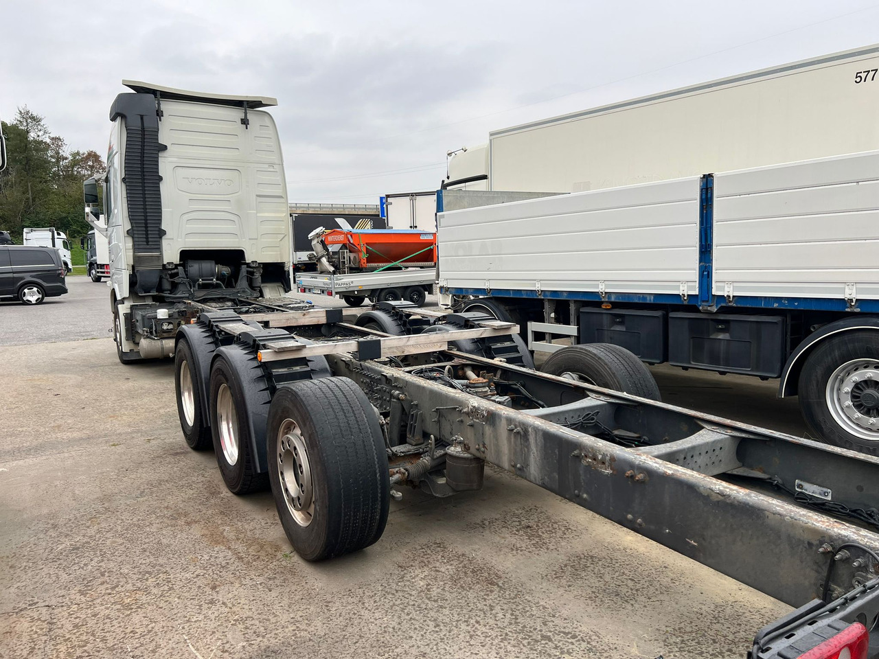 VOLVO FH 540 8x4 Fahrgestell - Caminhão chassi: foto 3 VOLVO FH 540 8x4 Fahrgestell - Caminhão chassi: foto 3