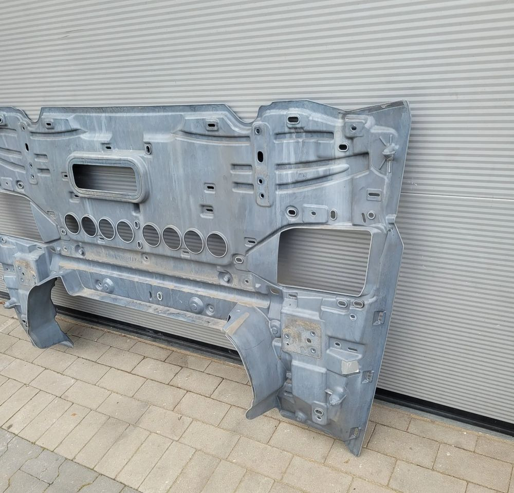 ATRAPA MASKA DAF XG NM ORYGINAŁ OM 2324028 - Capô de Caminhão: foto 2 ATRAPA MASKA DAF XG NM ORYGINAŁ OM 2324028 - Capô de Caminhão: foto 2