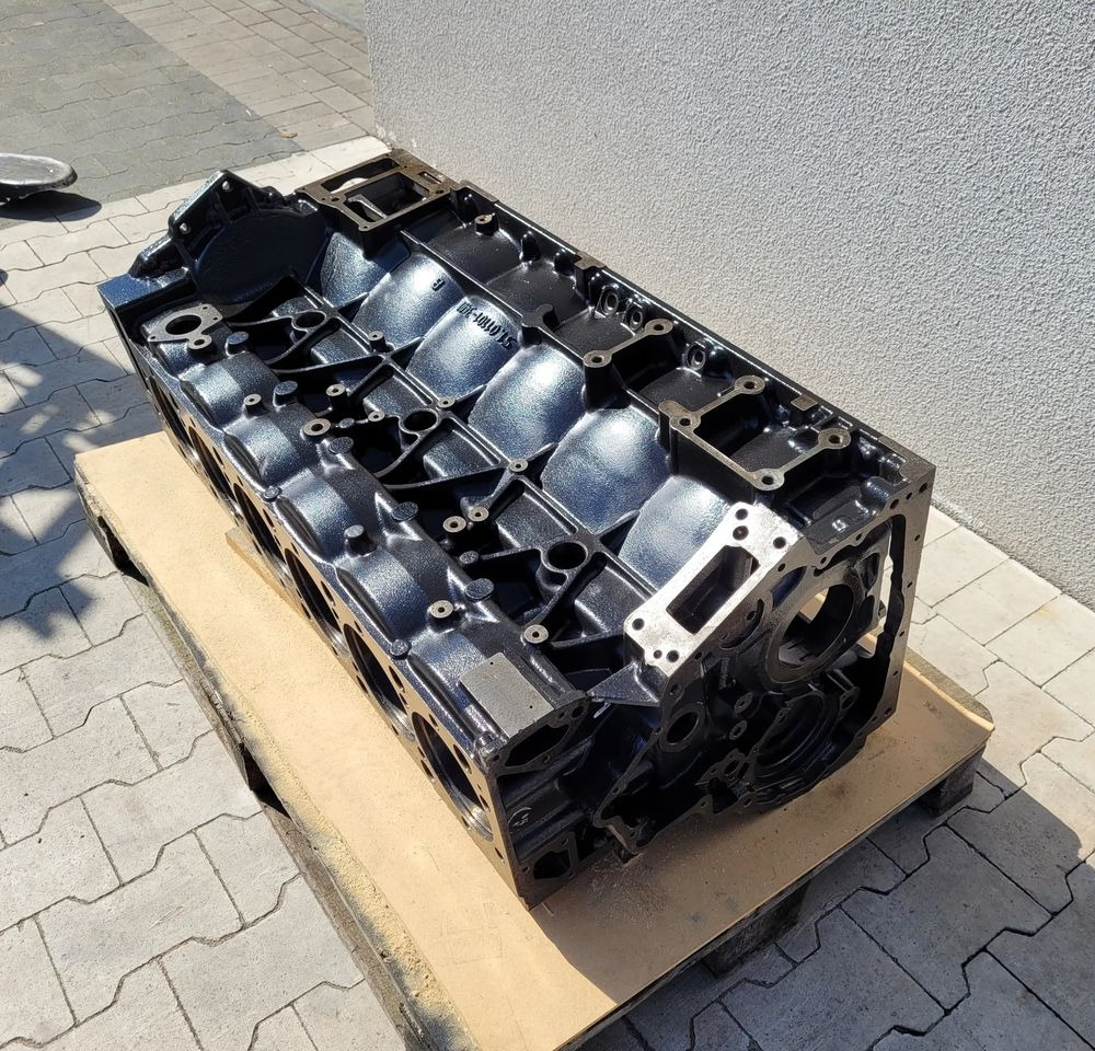 BLOK MAN TGX TGS EURO5 NOWY ORYGINAŁ 51.01101-3401 - Bloco do motor de Caminhão: foto 3 BLOK MAN TGX TGS EURO5 NOWY ORYGINAŁ 51.01101-3401 - Bloco do motor de Caminhão: foto 3