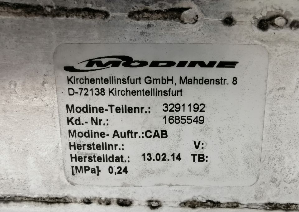 CHŁODNICA INTERCOOLER DAF CF 1685549 - Intercooler de Caminhão: foto 3 CHŁODNICA INTERCOOLER DAF CF 1685549 - Intercooler de Caminhão: foto 3