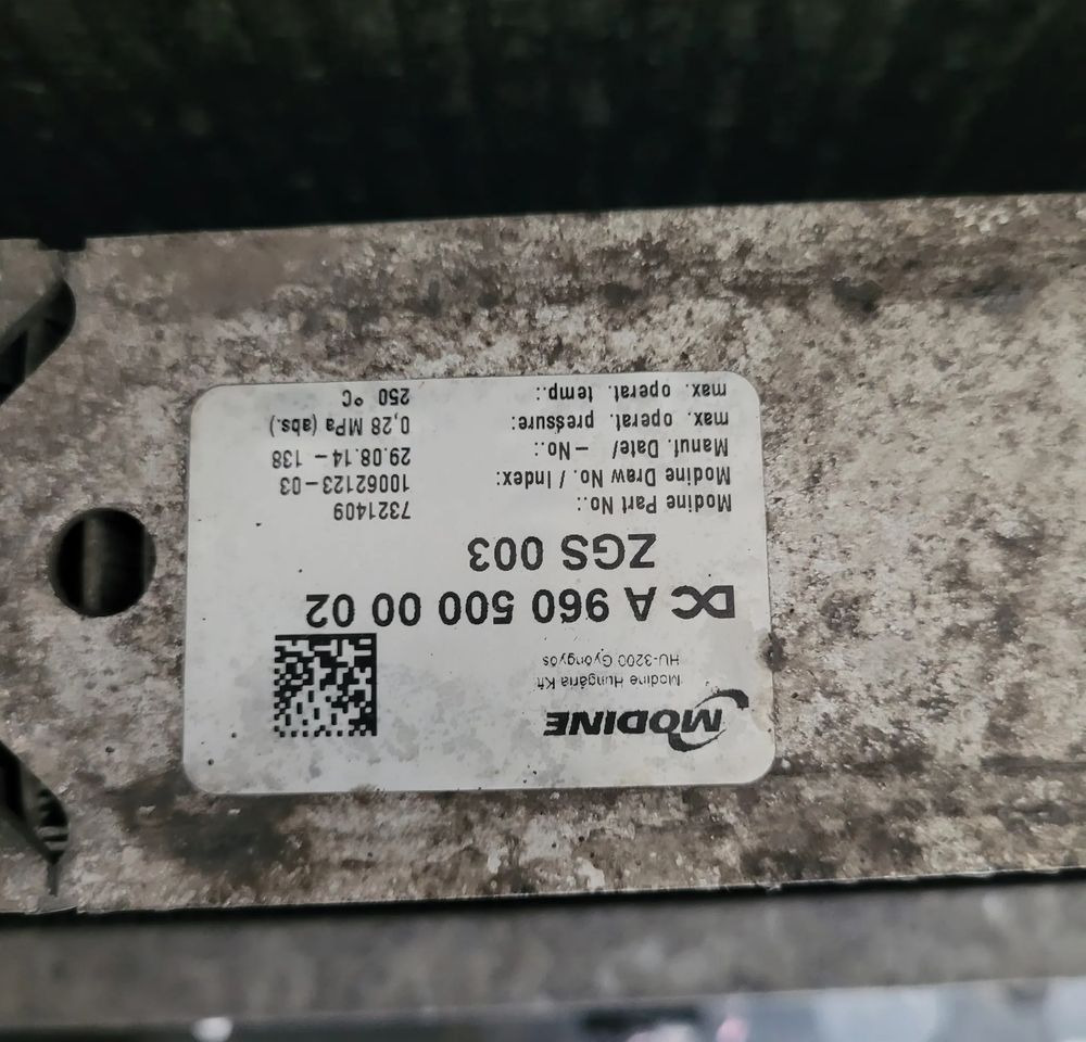 CHŁODNICE MERCEDES ACTROS MP4 KOMPLET - Sistema de arrefecimento de Caminhão: foto 3 CHŁODNICE MERCEDES ACTROS MP4 KOMPLET - Sistema de arrefecimento de Caminhão: foto 3