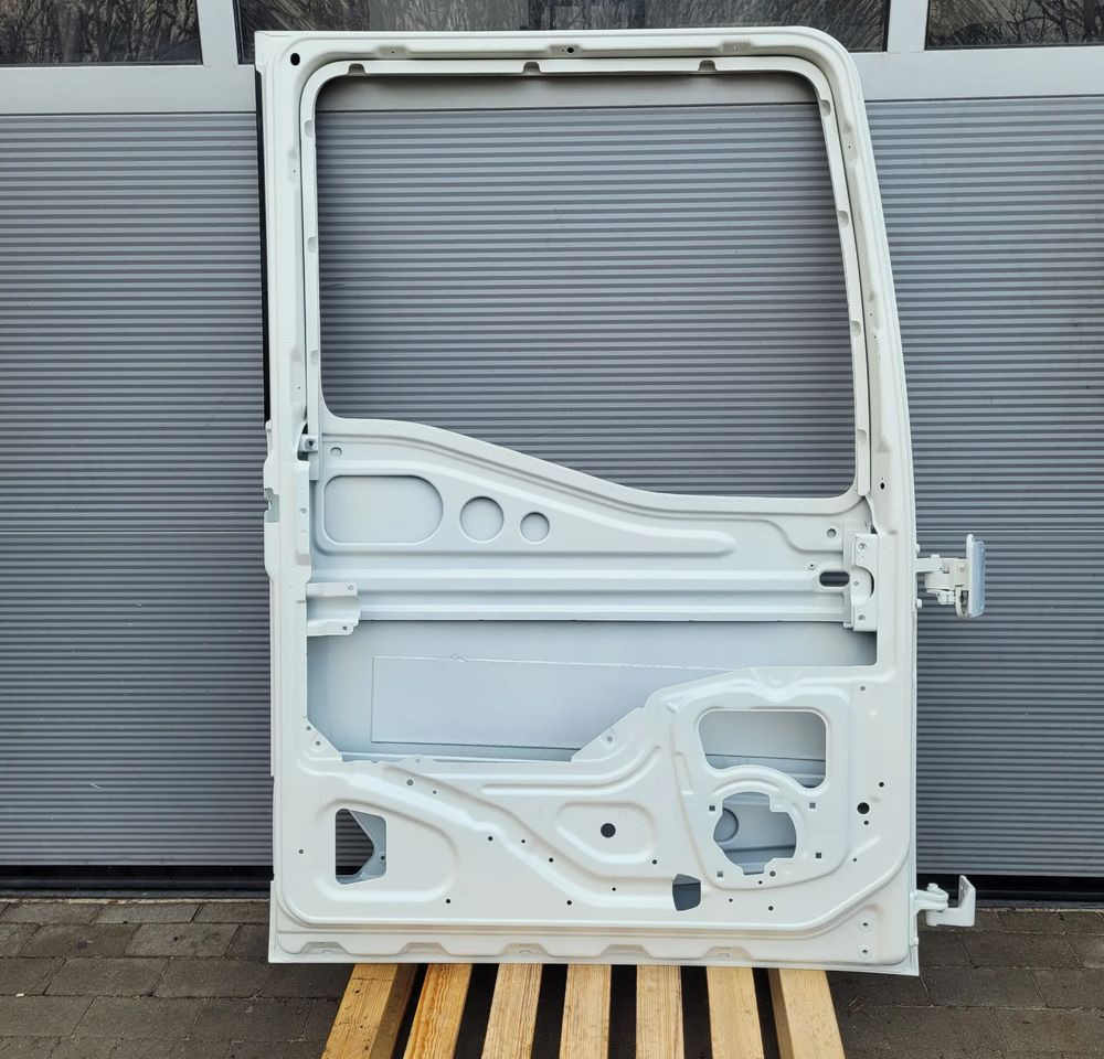 DRZWI LEWE MAN TG3 TGX NM ORYGINAŁ RAL 9010 CHWALIM116 - Porta e peças de Caminhão: foto 4 DRZWI LEWE MAN TG3 TGX NM ORYGINAŁ RAL 9010 CHWALIM116 - Porta e peças de Caminhão: foto 4