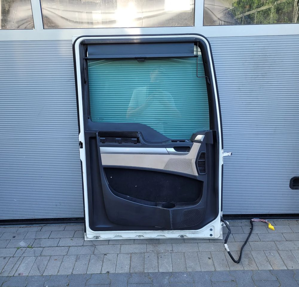 DRZWI MAN TGX LEWE LIFT RAL 9010 ORYGINAŁ CHWALIM116 - Porta e peças de Caminhão: foto 4 DRZWI MAN TGX LEWE LIFT RAL 9010 ORYGINAŁ CHWALIM116 - Porta e peças de Caminhão: foto 4