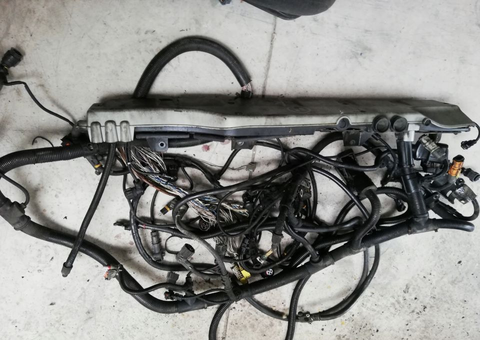 INSTALACJA SILNIKA MAN TGX TGA TGS E4 440KM - Cables/ Wire harness de Caminhão: foto 1 INSTALACJA SILNIKA MAN TGX TGA TGS E4 440KM - Cables/ Wire harness de Caminhão: foto 1