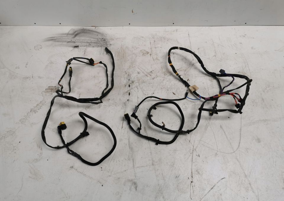 INSTALACJA ZDERZAKA VOLVO FL EURO 6 - Cables/ Wire harness de Caminhão: foto 1 INSTALACJA ZDERZAKA VOLVO FL EURO 6 - Cables/ Wire harness de Caminhão: foto 1