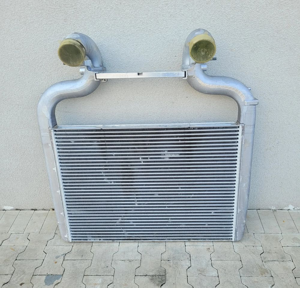 INTERCOOLER DAF XF 106 ORYGINAŁ 2021R 2125897 - Intercooler de Caminhão: foto 1 INTERCOOLER DAF XF 106 ORYGINAŁ 2021R 2125897 - Intercooler de Caminhão: foto 1
