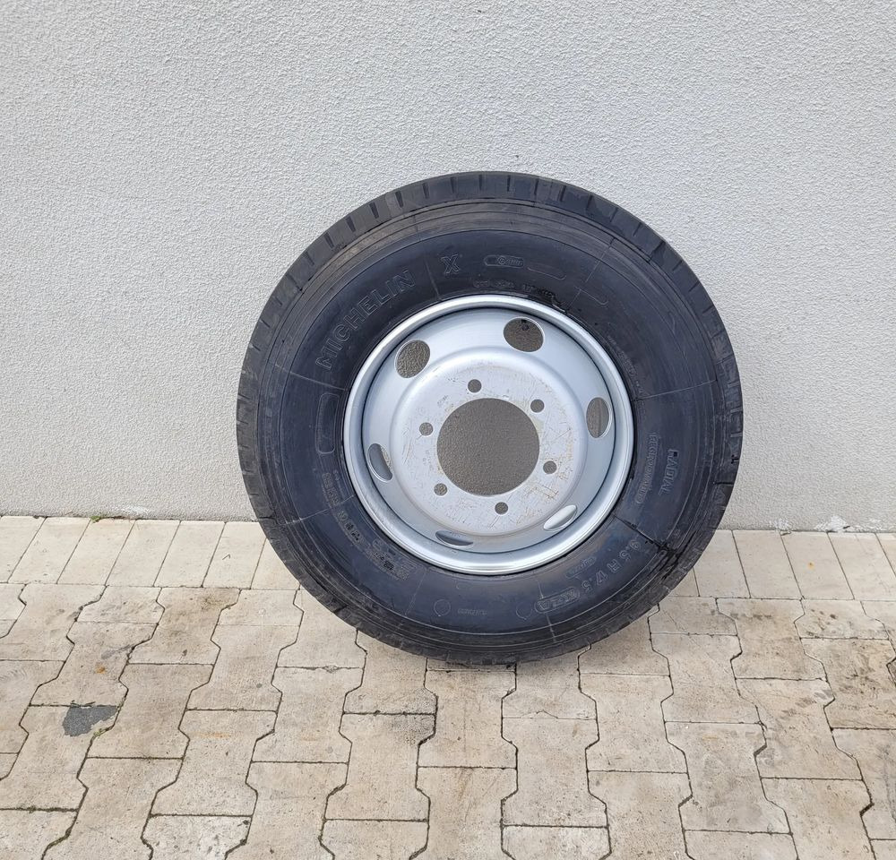 KOŁO 9.5 R 17.5 XZA MICHELIN - Jantes e pneus de Caminhão: foto 1 KOŁO 9.5 R 17.5 XZA MICHELIN - Jantes e pneus de Caminhão: foto 1