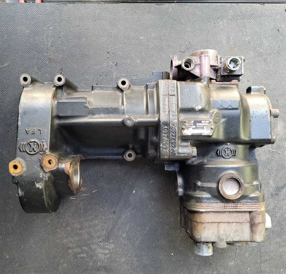 KOMPRESOR MAN TGX TGS 51.54000-7144 CHWALIM116 - Compressor, sistema de ar comprimido de Caminhão: foto 1 KOMPRESOR MAN TGX TGS 51.54000-7144 CHWALIM116 - Compressor, sistema de ar comprimido de Caminhão: foto 1