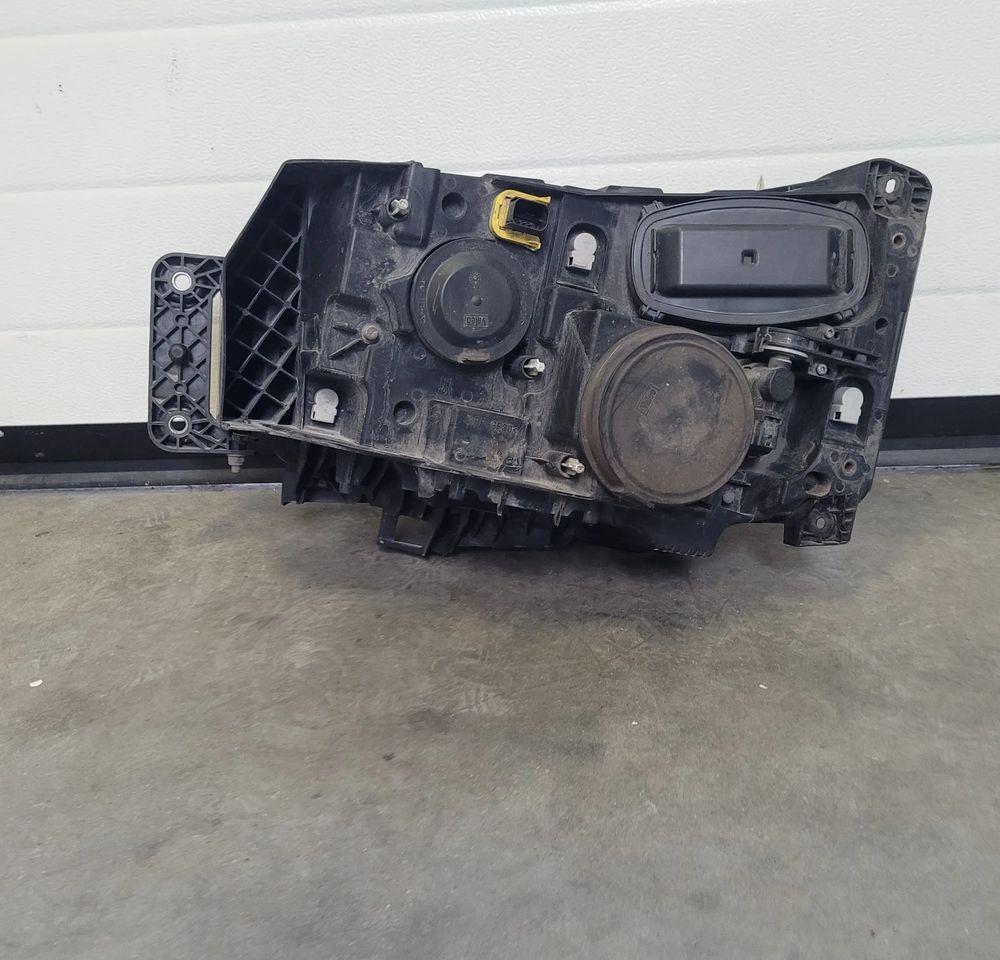 LAMPA LEWA RANGE T RENAULT LED OM 7482251329 - Iluminação de Caminhão: foto 4 LAMPA LEWA RANGE T RENAULT LED OM 7482251329 - Iluminação de Caminhão: foto 4