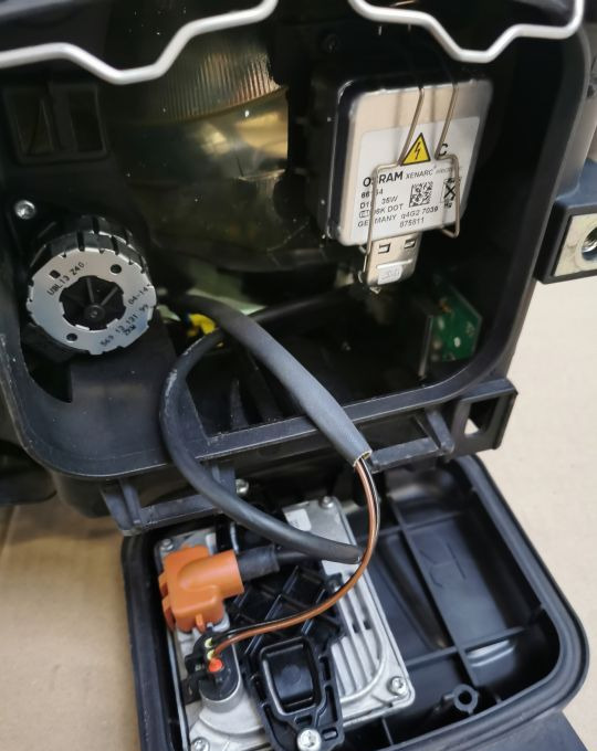 LAMPA XENON MAN TGX TGS RH.ORYGINAŁ LIFT MOCNY LED - Farol dianteira de Caminhão: foto 5 LAMPA XENON MAN TGX TGS RH.ORYGINAŁ LIFT MOCNY LED - Farol dianteira de Caminhão: foto 5