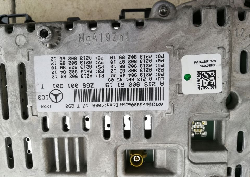 LICZNIK MERCEDES E KLASA W213 - Painel de instrumentos de Caminhão: foto 2 LICZNIK MERCEDES E KLASA W213 - Painel de instrumentos de Caminhão: foto 2
