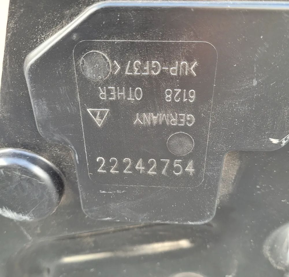 MISKA OLEJOWA RENAULT RANGE T 22242776 - Cárter de óleo de Caminhão: foto 5 MISKA OLEJOWA RENAULT RANGE T 22242776 - Cárter de óleo de Caminhão: foto 5