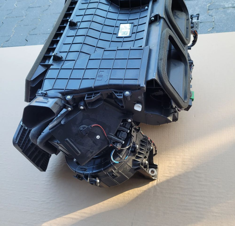 NAGRZEWNICA DAF XF 106 2235436 CHWALIM116 - Aquecimento/ Ventilação de Caminhão: foto 3 NAGRZEWNICA DAF XF 106 2235436 CHWALIM116 - Aquecimento/ Ventilação de Caminhão: foto 3