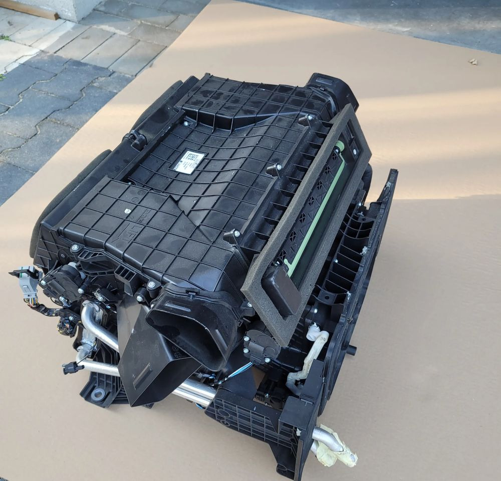 NAGRZEWNICA DAF XF 106 2235436 CHWALIM116 - Aquecimento/ Ventilação de Caminhão: foto 2 NAGRZEWNICA DAF XF 106 2235436 CHWALIM116 - Aquecimento/ Ventilação de Caminhão: foto 2