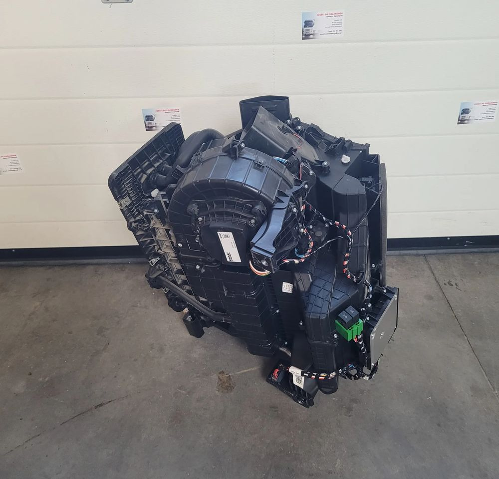NAGRZEWNICA DAF XF 106 FL 2255994 CHWALIM116 - Aquecimento/ Ventilação de Caminhão: foto 2 NAGRZEWNICA DAF XF 106 FL 2255994 CHWALIM116 - Aquecimento/ Ventilação de Caminhão: foto 2