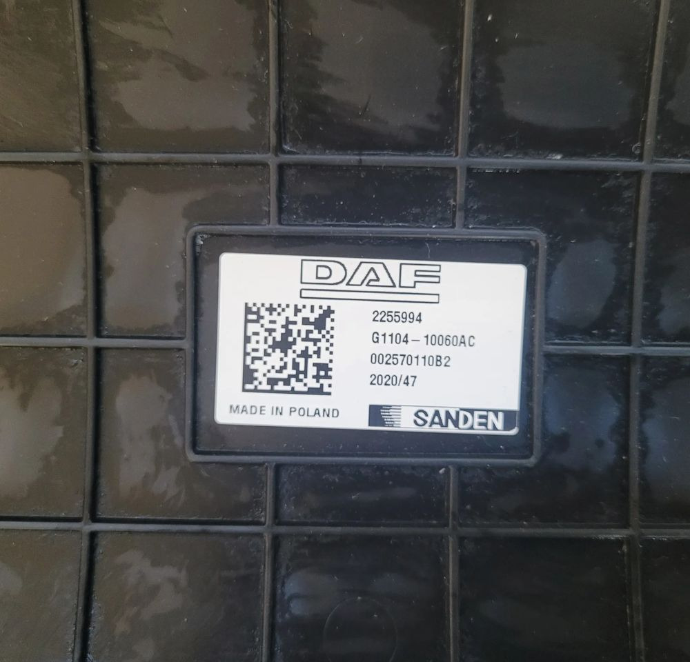 NAGRZEWNICA DAF XF 106 FL 2255994 CHWALIM116 - Aquecimento/ Ventilação de Caminhão: foto 4 NAGRZEWNICA DAF XF 106 FL 2255994 CHWALIM116 - Aquecimento/ Ventilação de Caminhão: foto 4