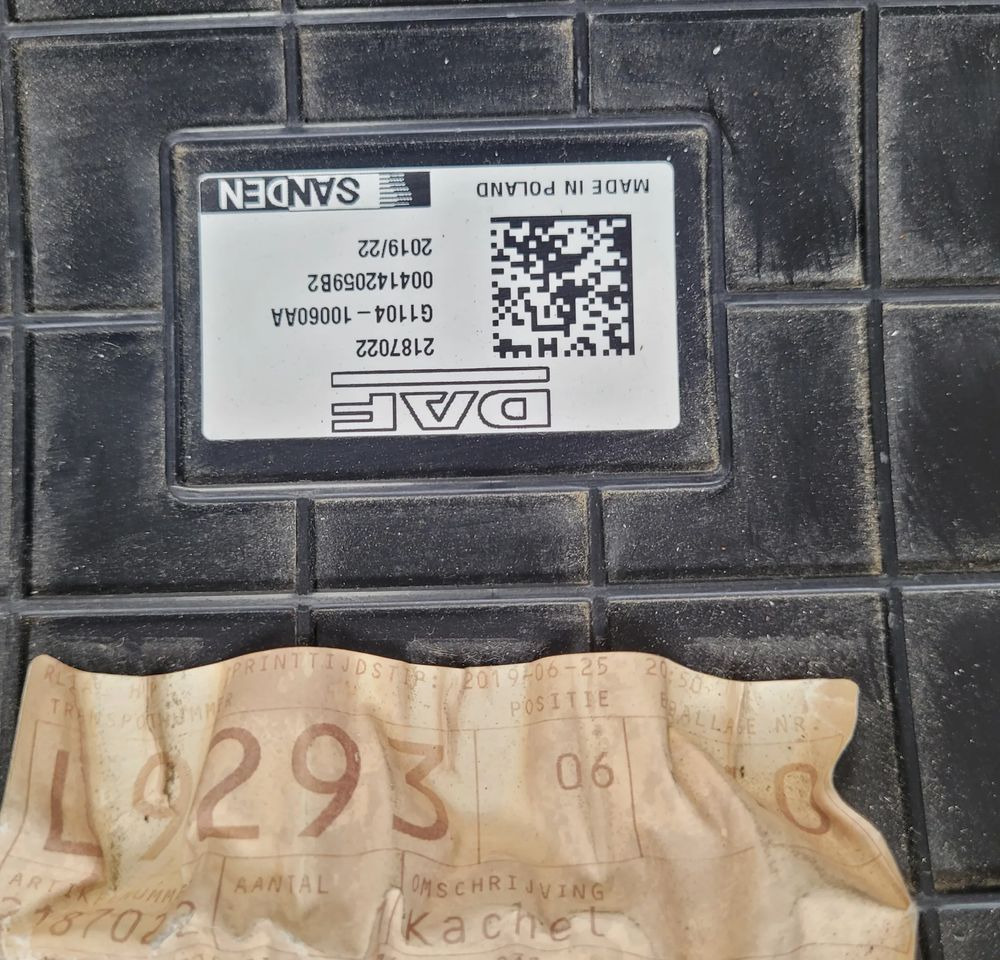 NAGRZEWNICA DAF XF LIFT ORYGINAŁ 2255994 2187022 SPRAWNA CHWALIM116 - Aquecimento/ Ventilação de Caminhão: foto 3 NAGRZEWNICA DAF XF LIFT ORYGINAŁ 2255994 2187022 SPRAWNA CHWALIM116 - Aquecimento/ Ventilação de Caminhão: foto 3