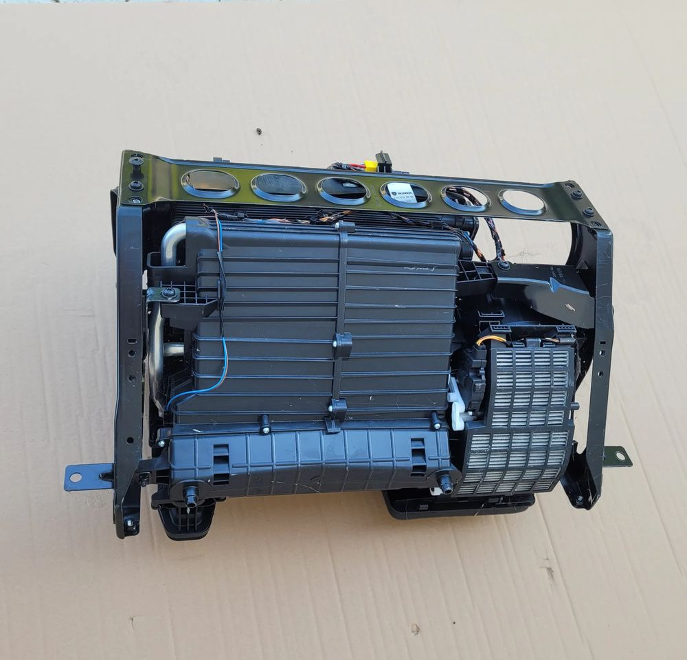 NAGRZEWNICA SCANIA R NGT NM. 2662616 - Aquecimento/ Ventilação de Caminhão: foto 4 NAGRZEWNICA SCANIA R NGT NM. 2662616 - Aquecimento/ Ventilação de Caminhão: foto 4