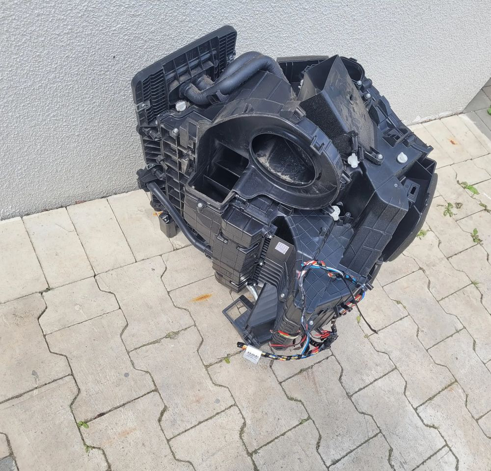 OBUDOWA NAGRZEWNICY NAGRZEWNICA DAF XF 106 LIFT 2255994 ORYGINAŁ CHWALIM116 - Aquecimento/ Ventilação de Caminhão: foto 2 OBUDOWA NAGRZEWNICY NAGRZEWNICA DAF XF 106 LIFT 2255994 ORYGINAŁ CHWALIM116 - Aquecimento/ Ventilação de Caminhão: foto 2
