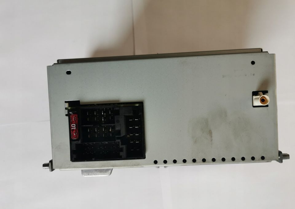 RADIO MERCEDES ACTROS MP4 A 000 446 66 62 - Painel de instrumentos de Caminhão: foto 2 RADIO MERCEDES ACTROS MP4 A 000 446 66 62 - Painel de instrumentos de Caminhão: foto 2