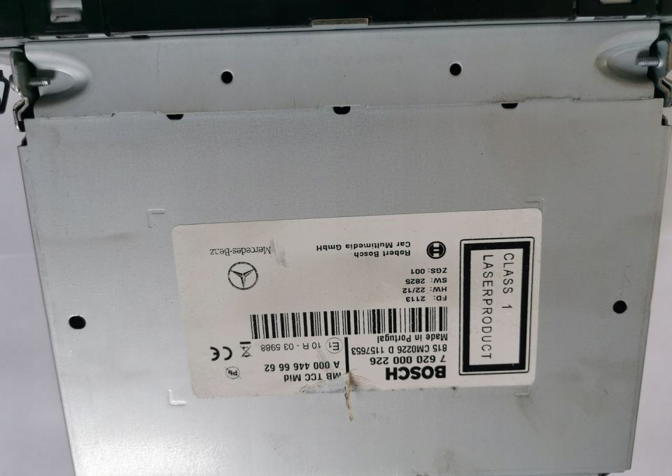 RADIO MERCEDES ACTROS MP4 A 000 446 66 62 - Painel de instrumentos de Caminhão: foto 3 RADIO MERCEDES ACTROS MP4 A 000 446 66 62 - Painel de instrumentos de Caminhão: foto 3