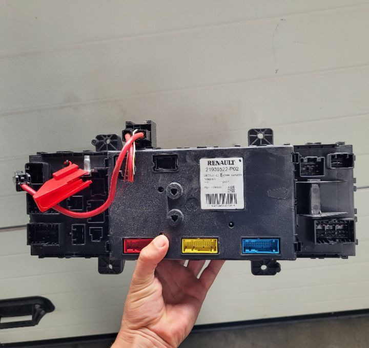 STEROWNIK RENAULT RANGE T 21939522-P02 - Centralina electrónica de Caminhão: foto 1 STEROWNIK RENAULT RANGE T 21939522-P02 - Centralina electrónica de Caminhão: foto 1