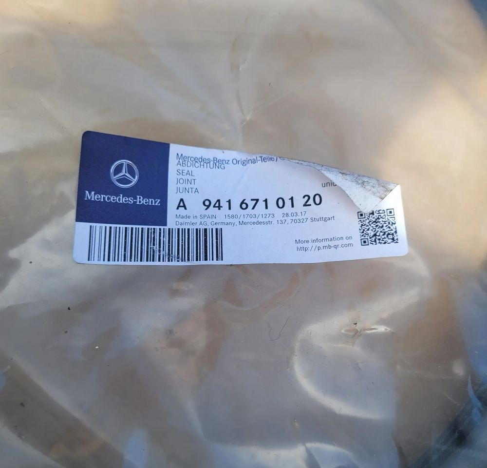 USZCZELKA SZYBY MERCEDES ACTROS MP3 NOWY ORYGINAŁ A9416710120 CHWALIM116 - Vidro e peças de Caminhão: foto 2 USZCZELKA SZYBY MERCEDES ACTROS MP3 NOWY ORYGINAŁ A9416710120 CHWALIM116 - Vidro e peças de Caminhão: foto 2