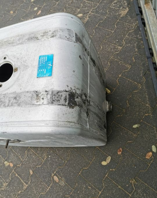 ZBIORNIK OLEJU HYVA OM 14018231 - Tanque hidráulico de Caminhão: foto 5 ZBIORNIK OLEJU HYVA OM 14018231 - Tanque hidráulico de Caminhão: foto 5