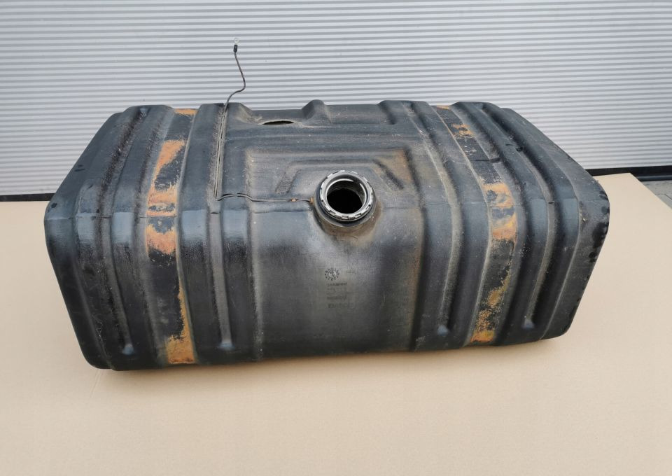 ZBIORNIK PALIWA IVECO EUROCARGO 504087317 - Tanque de combustível de Caminhão: foto 1 ZBIORNIK PALIWA IVECO EUROCARGO 504087317 - Tanque de combustível de Caminhão: foto 1