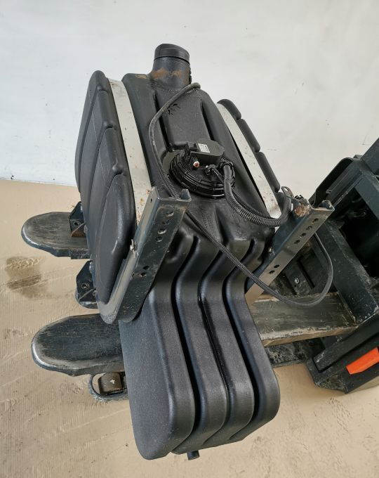 ZBIORNIK PALIWA IVECO EUROCARGO 504153101 - Tanque de combustível de Caminhão: foto 2 ZBIORNIK PALIWA IVECO EUROCARGO 504153101 - Tanque de combustível de Caminhão: foto 2