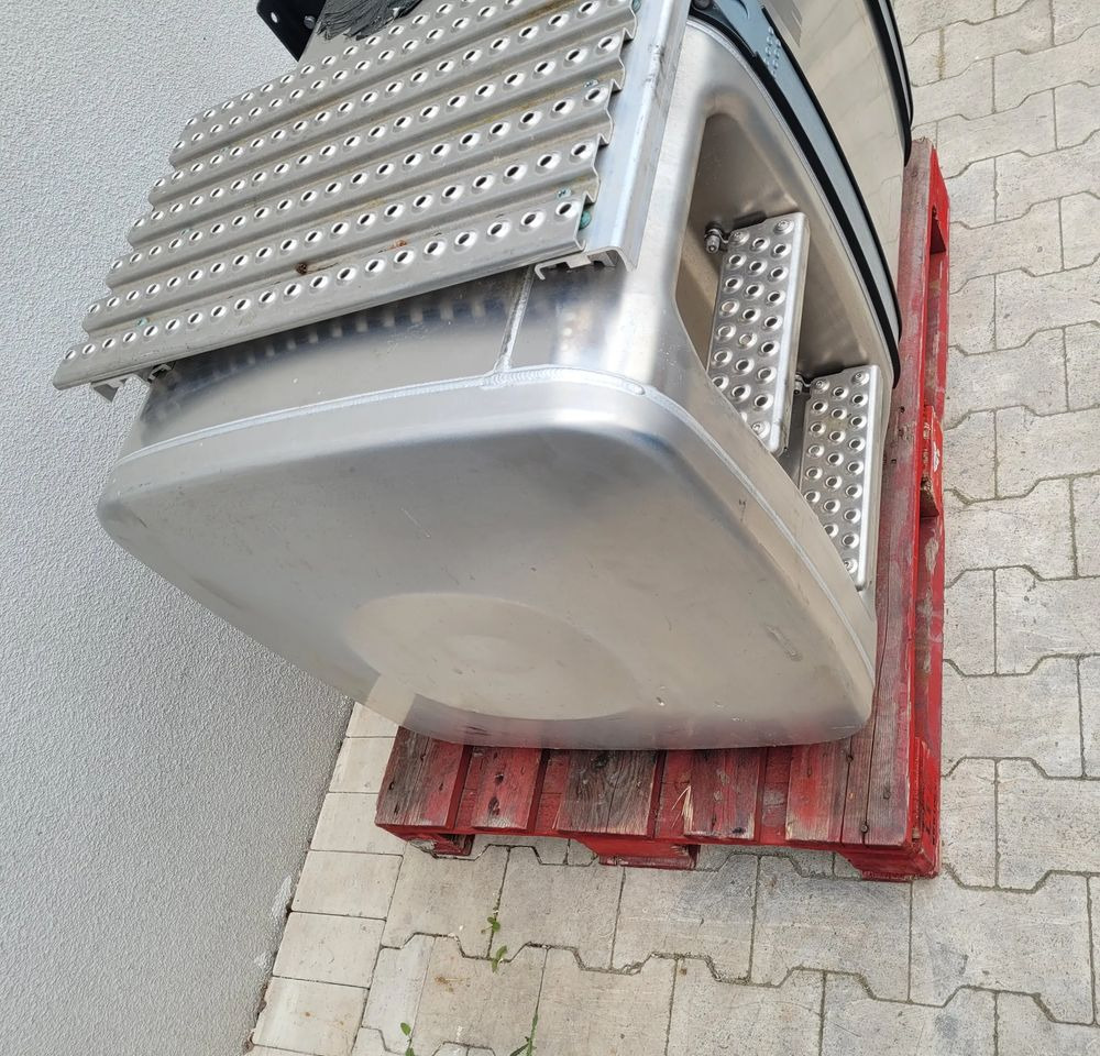 ZBIORNIK PALIWA MAN TGX TG3 81.12201-6929 460L CHWALIM116 - Tanque de combustível de Caminhão: foto 3 ZBIORNIK PALIWA MAN TGX TG3 81.12201-6929 460L CHWALIM116 - Tanque de combustível de Caminhão: foto 3