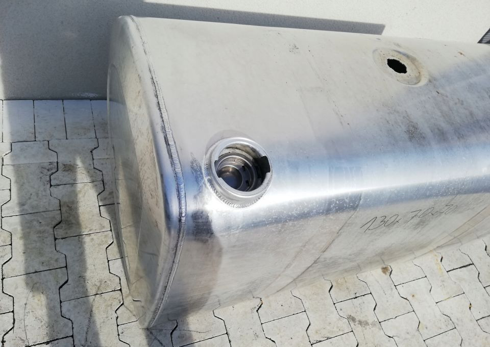 ZBIORNIK PALIWA VOLVO FH 4 RENAULT PREMIUM MAGNUM - Tanque de combustível de Caminhão: foto 2 ZBIORNIK PALIWA VOLVO FH 4 RENAULT PREMIUM MAGNUM - Tanque de combustível de Caminhão: foto 2