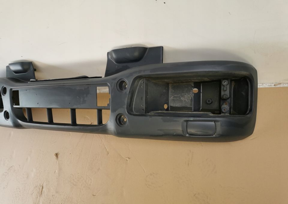 ZDERZAK IVECO EUROCARGO ORYGINAŁ 504039191 - Para-choque de Caminhão: foto 3 ZDERZAK IVECO EUROCARGO ORYGINAŁ 504039191 - Para-choque de Caminhão: foto 3