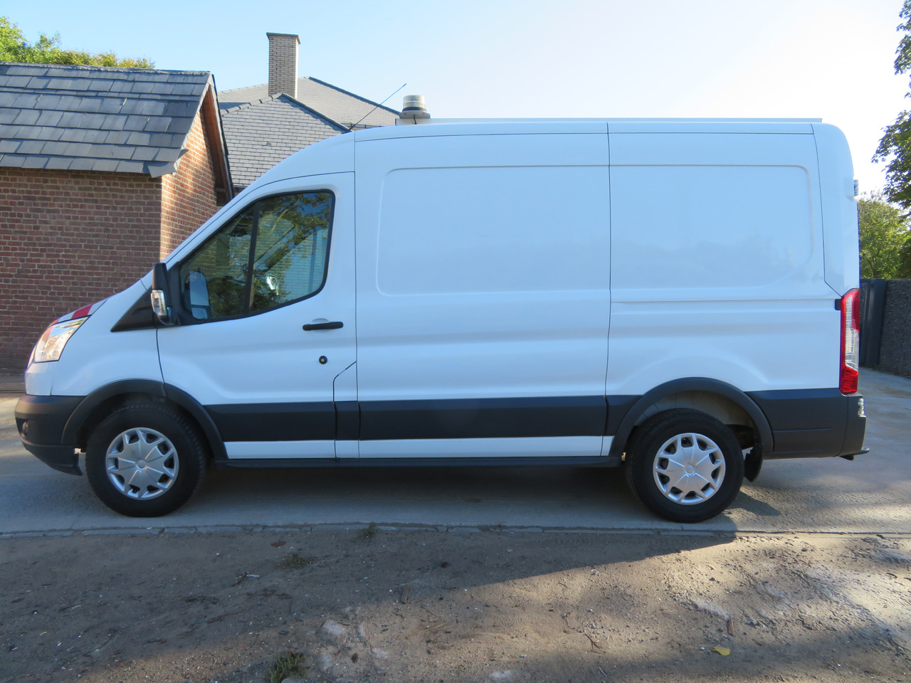 Ford Transit 2.0TDCi - Furgão: foto 4 Ford Transit 2.0TDCi - Furgão: foto 4