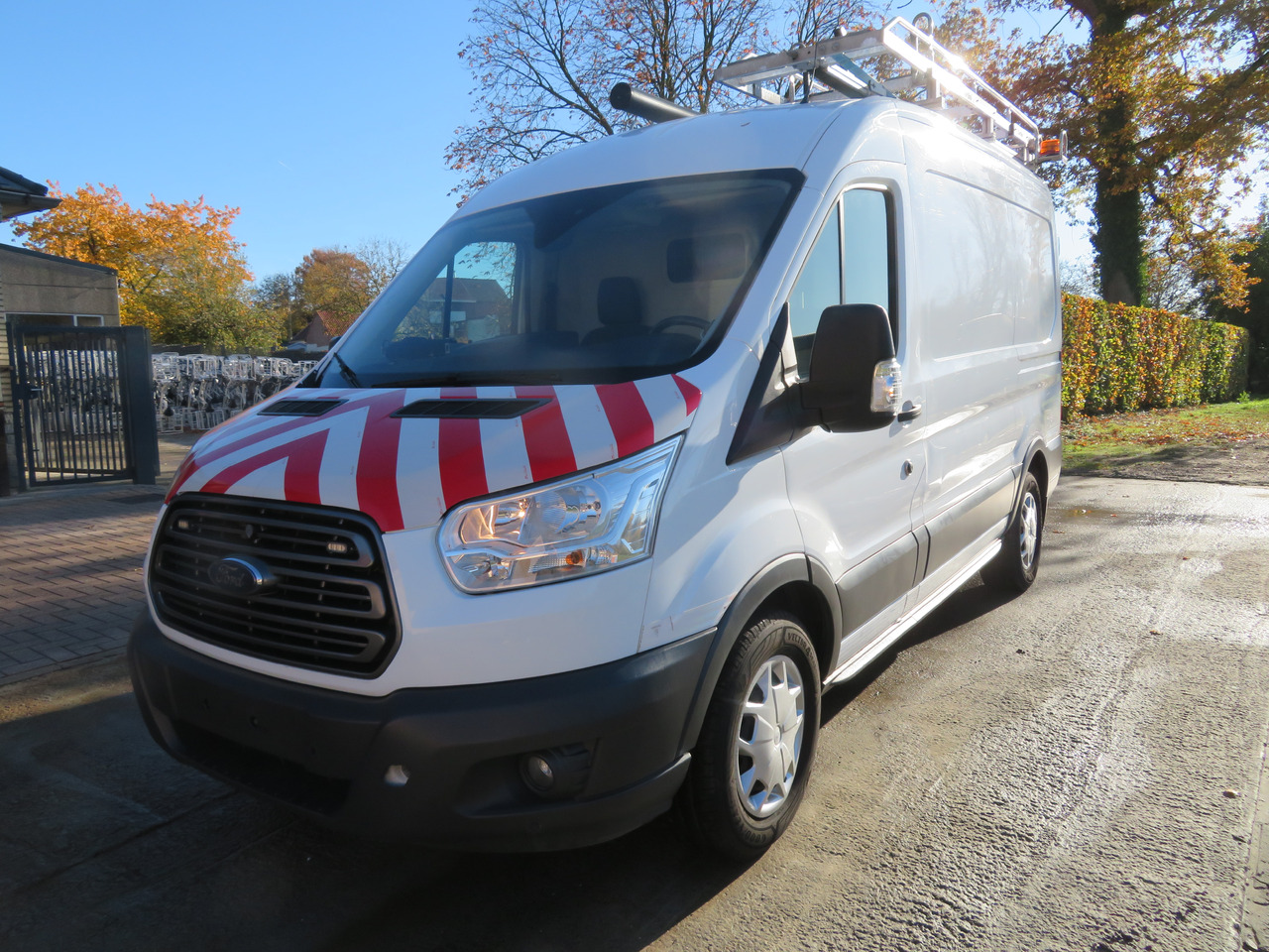 Ford Transit 2.0TDCi - L2H2 - Furgão: foto 3 Ford Transit 2.0TDCi - L2H2 - Furgão: foto 3