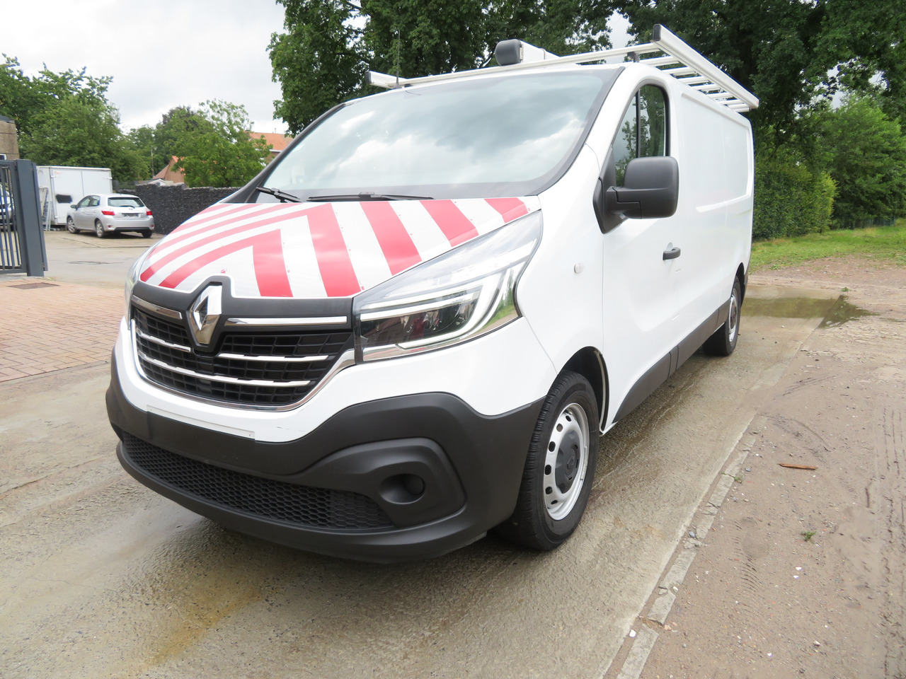 RENAULT Trafic 2.0dCi - L2H1 - Furgão compacto: foto 3 RENAULT Trafic 2.0dCi - L2H1 - Furgão compacto: foto 3