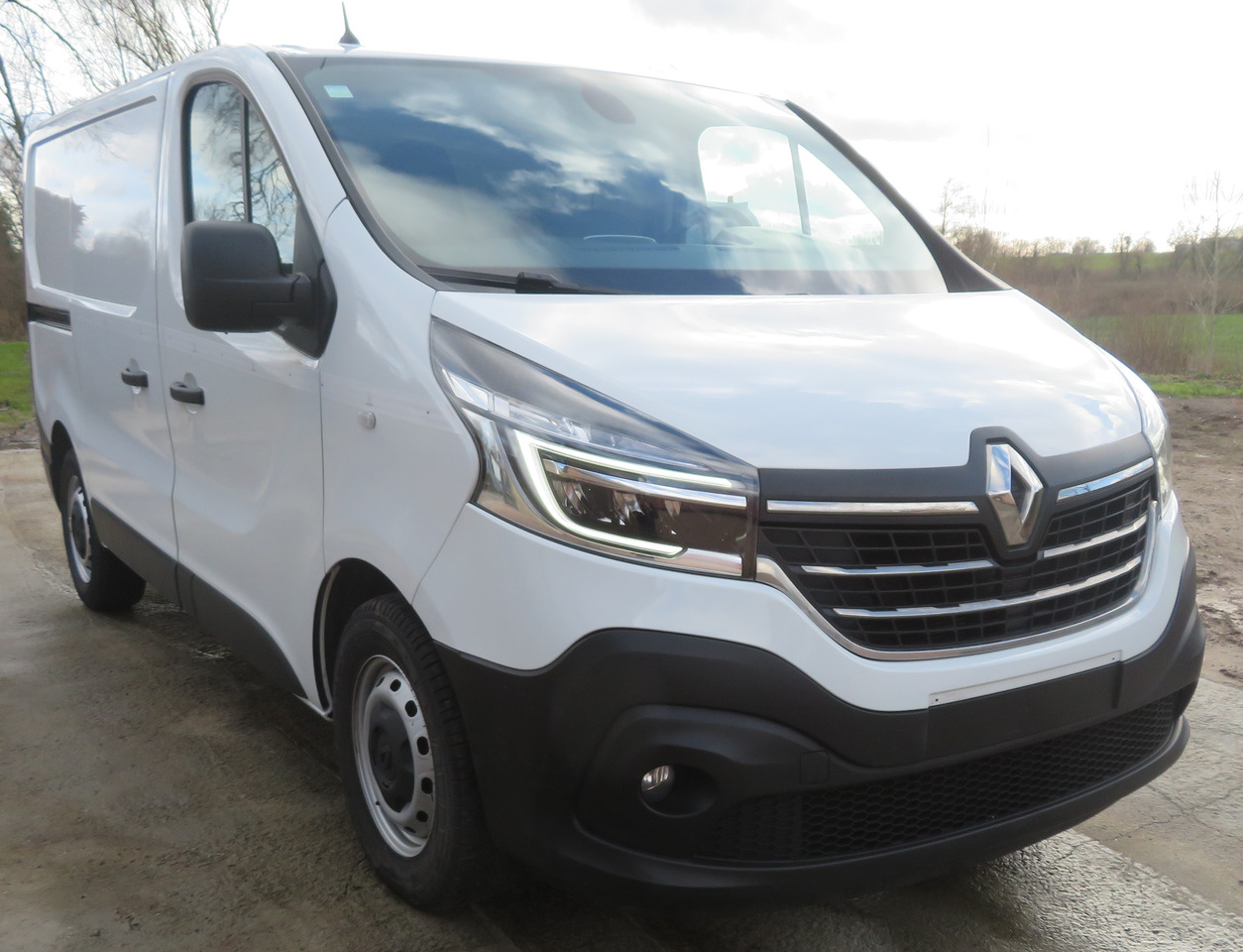 Renault Trafic - L1H1 - 2.0dCi - Furgão compacto: foto 1 Renault Trafic - L1H1 - 2.0dCi - Furgão compacto: foto 1
