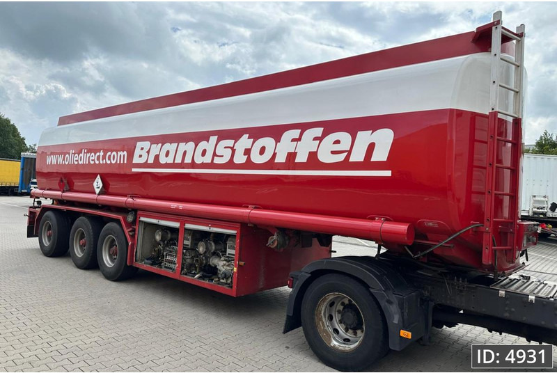 Burg BPO 16-28 / Fuel tanker / 47400L / 5 Comp / ADR, ADR - Semirreboque tanque: foto 4 Burg BPO 16-28 / Fuel tanker / 47400L / 5 Comp / ADR, ADR - Semirreboque tanque: foto 4