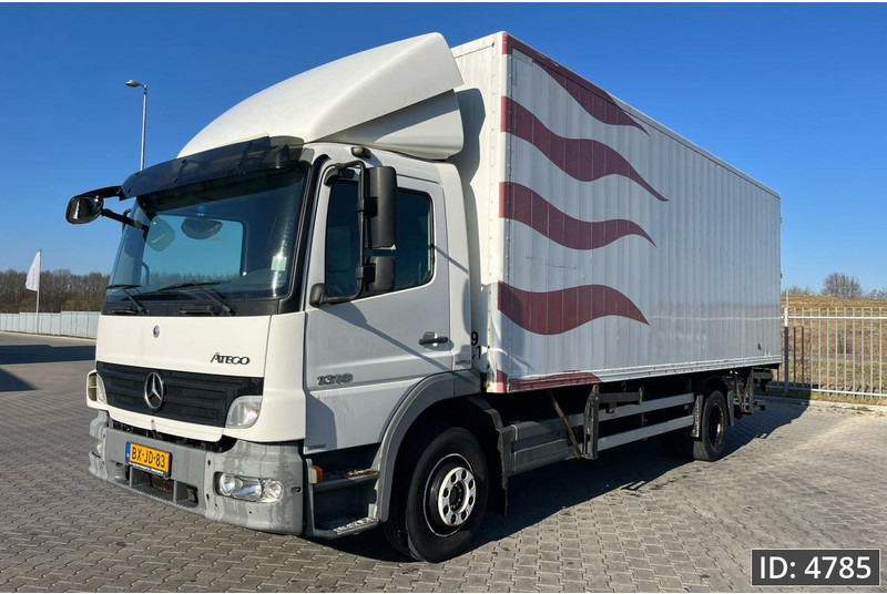 Mercedes-Benz Atego 1318 Day Cab, Euro 5, BDF / EPS automatic / DHOLLANDIA 2000KG - Caminhão transportador de contêineres/ Caixa móvel: foto 1 Mercedes-Benz Atego 1318 Day Cab, Euro 5, BDF / EPS automatic / DHOLLANDIA 2000KG - Caminhão transportador de contêineres/ Caixa móvel: foto 1