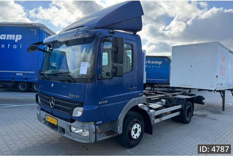 Mercedes-Benz Atego 816 Day Cab, Euro 5, BDF / EPS automatic / standklima / Hydraulic system - Caminhão transportador de contêineres/ Caixa móvel: foto 1 Mercedes-Benz Atego 816 Day Cab, Euro 5, BDF / EPS automatic / standklima / Hydraulic system - Caminhão transportador de contêineres/ Caixa móvel: foto 1
