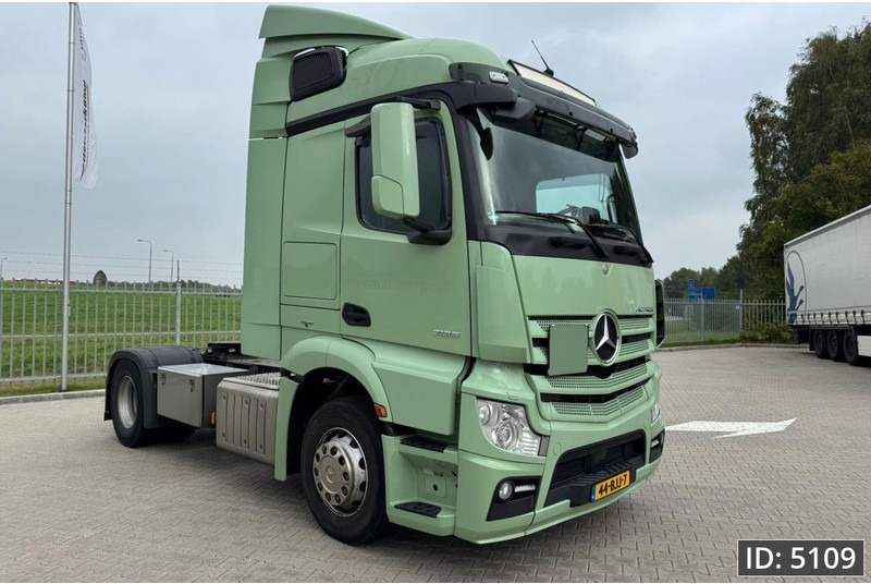 Mercedes-Benz Actros 1836 StreamSpace, Euro 6 - Tractor: foto 4 Mercedes-Benz Actros 1836 StreamSpace, Euro 6 - Tractor: foto 4