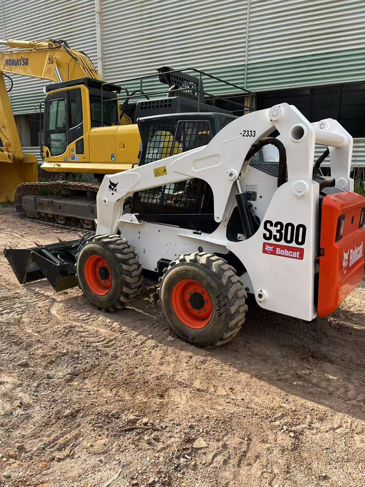 BOBCAT S300 - Mini carregadeira: foto 3 BOBCAT S300 - Mini carregadeira: foto 3
