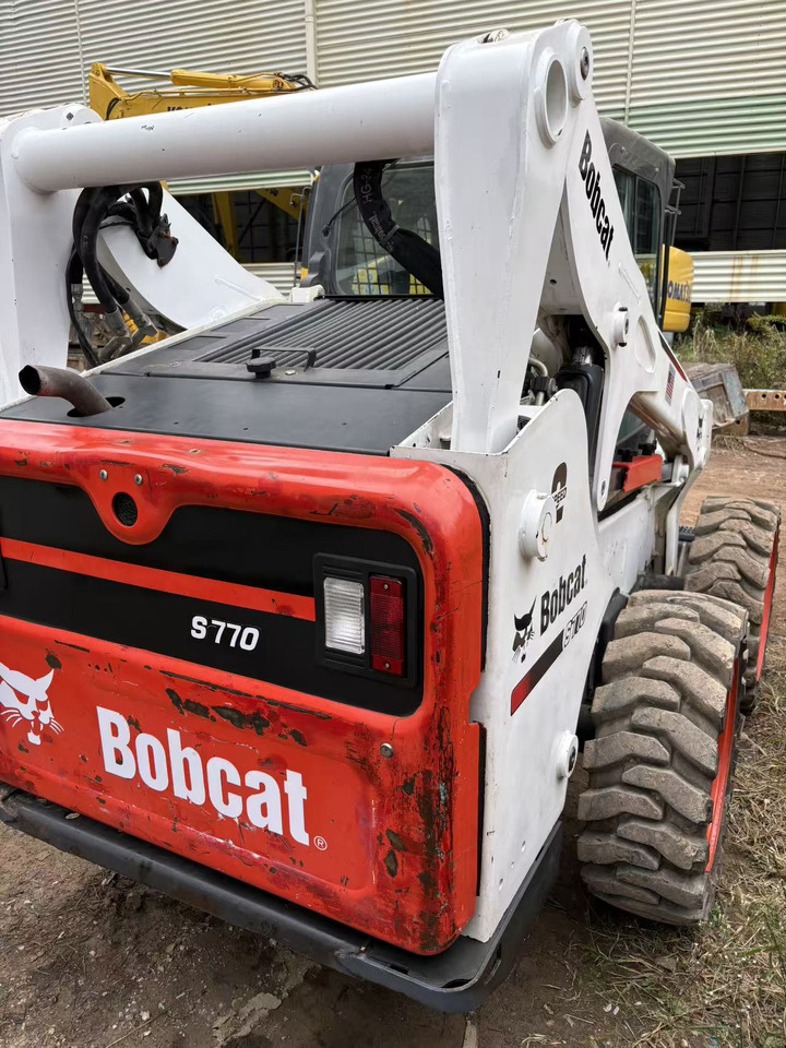 BOBCAT S770 Skid Steer Loader Click for Discount - Mini carregadeira: foto 1 BOBCAT S770 Skid Steer Loader Click for Discount - Mini carregadeira: foto 1