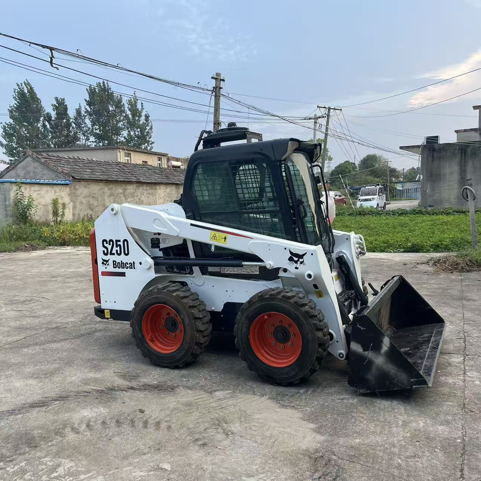 BOBCAT Skid Steer Loader S250 New Condition Hours True - Mini carregadeira: foto 5 BOBCAT Skid Steer Loader S250 New Condition Hours True - Mini carregadeira: foto 5
